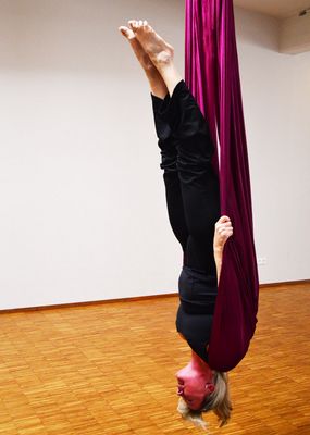 Aerial Yoga: now even hovering in the air is possible (Ingrid)